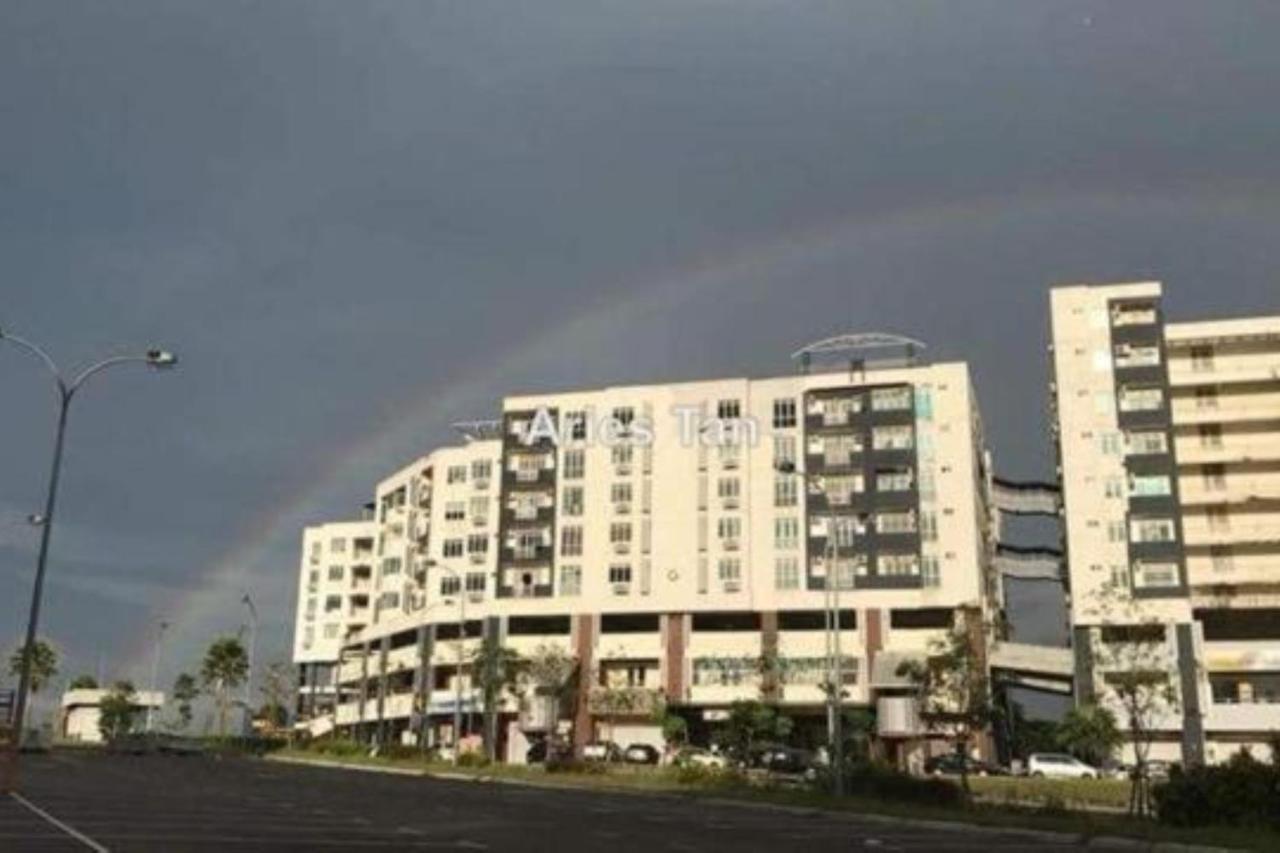 Aeon Tebrau Apartment Johor Bahru - By Room - Extérieur photo